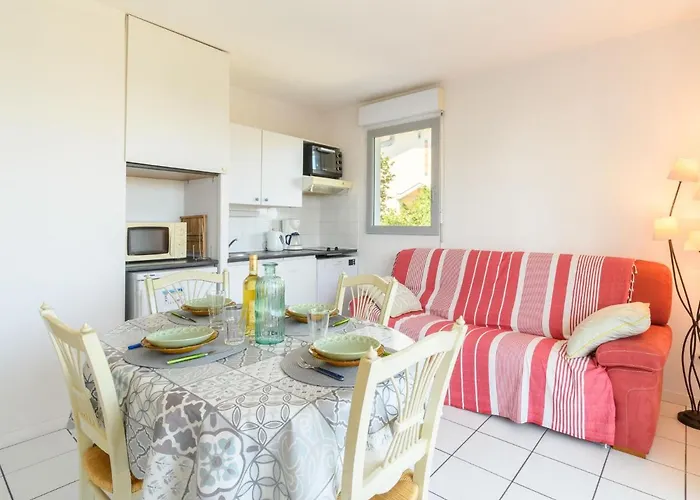 Апартаменты Zephyr-1 By Interhome *