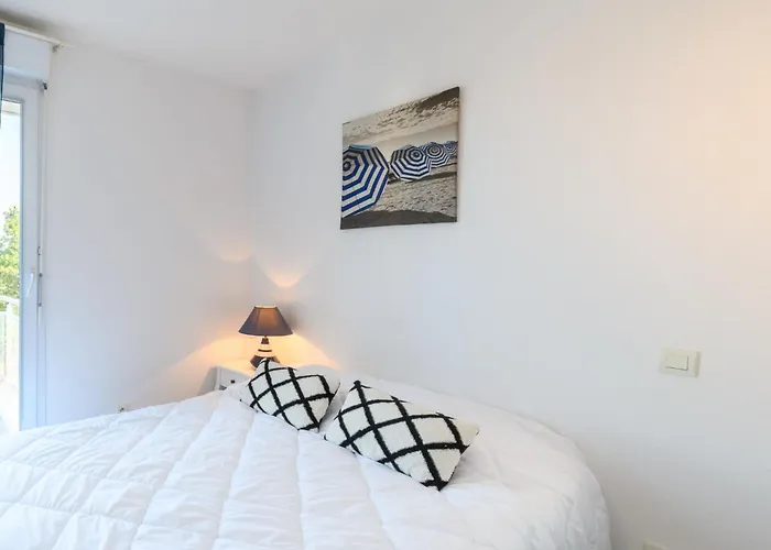 Zephyr-1 By Interhome Apartment